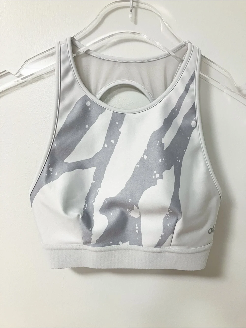 Alo Yoga | White Incline Abstract Bra s Athletic Gym Running Sporty Workout